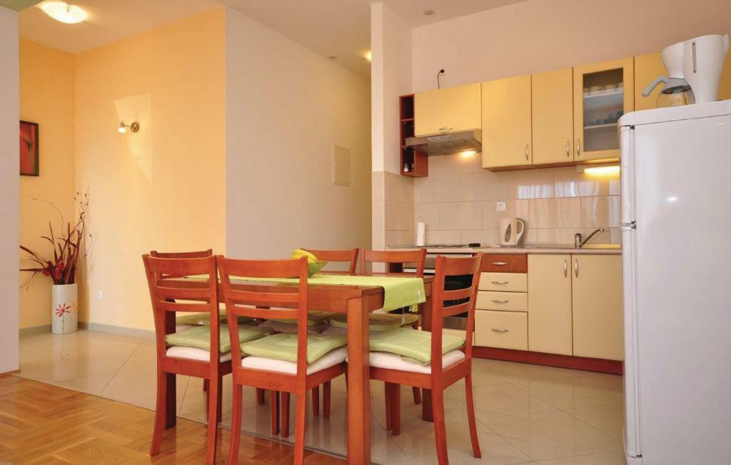 Apartment Orange Makarska Eksteriør billede