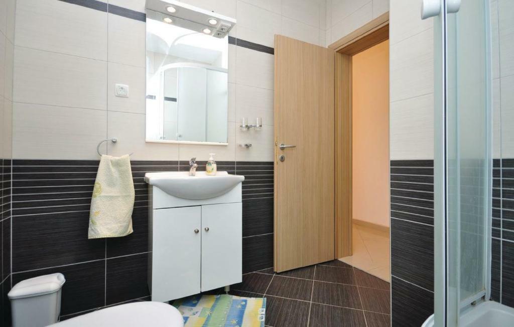 Apartment Orange Makarska Eksteriør billede